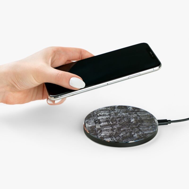 REALTOR ROB Laced Up Wireless Charger - Image 4