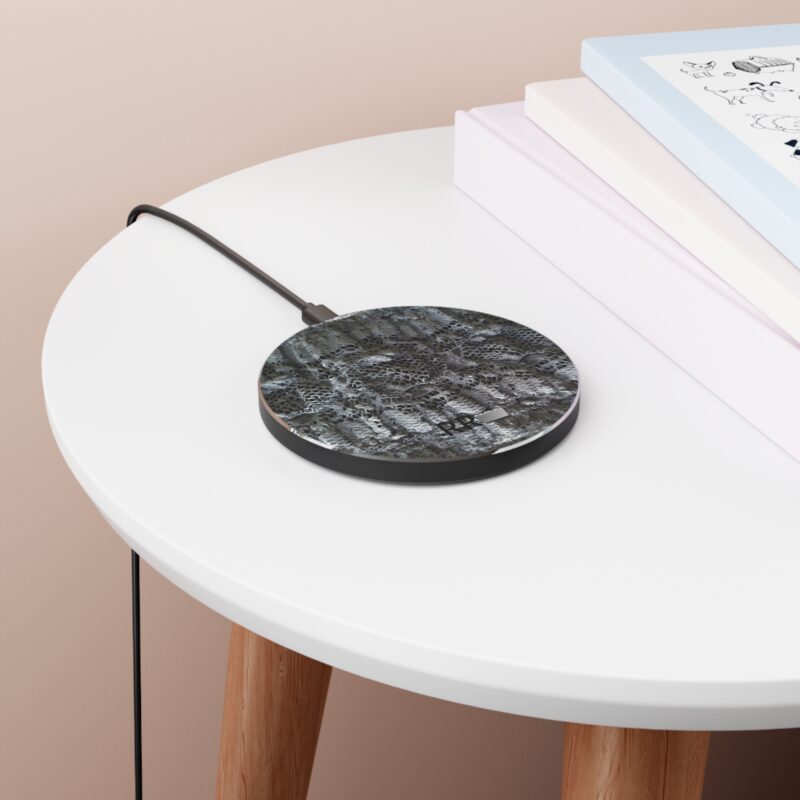 REALTOR ROB Laced Up Wireless Charger - Image 3