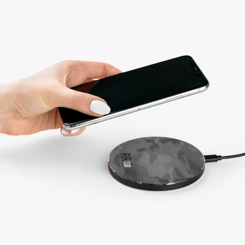 REALTOR ROB IYAM Wireless Charger - Image 4