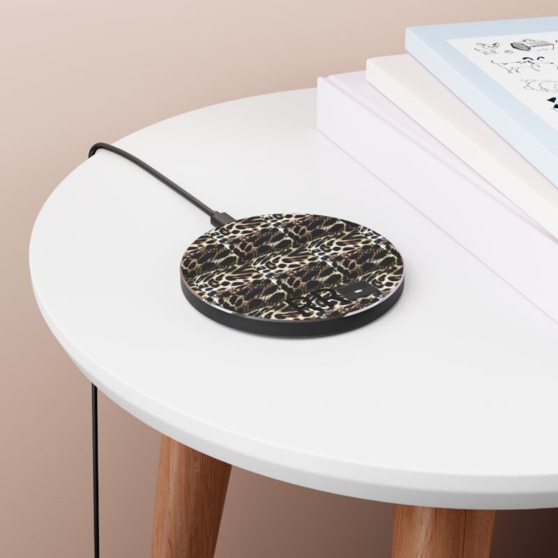 REALTOR ROB Animalia wireless charger - Image 2