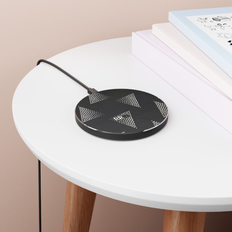 REALTOR ROB Acute Angle wireless charger - Image 2