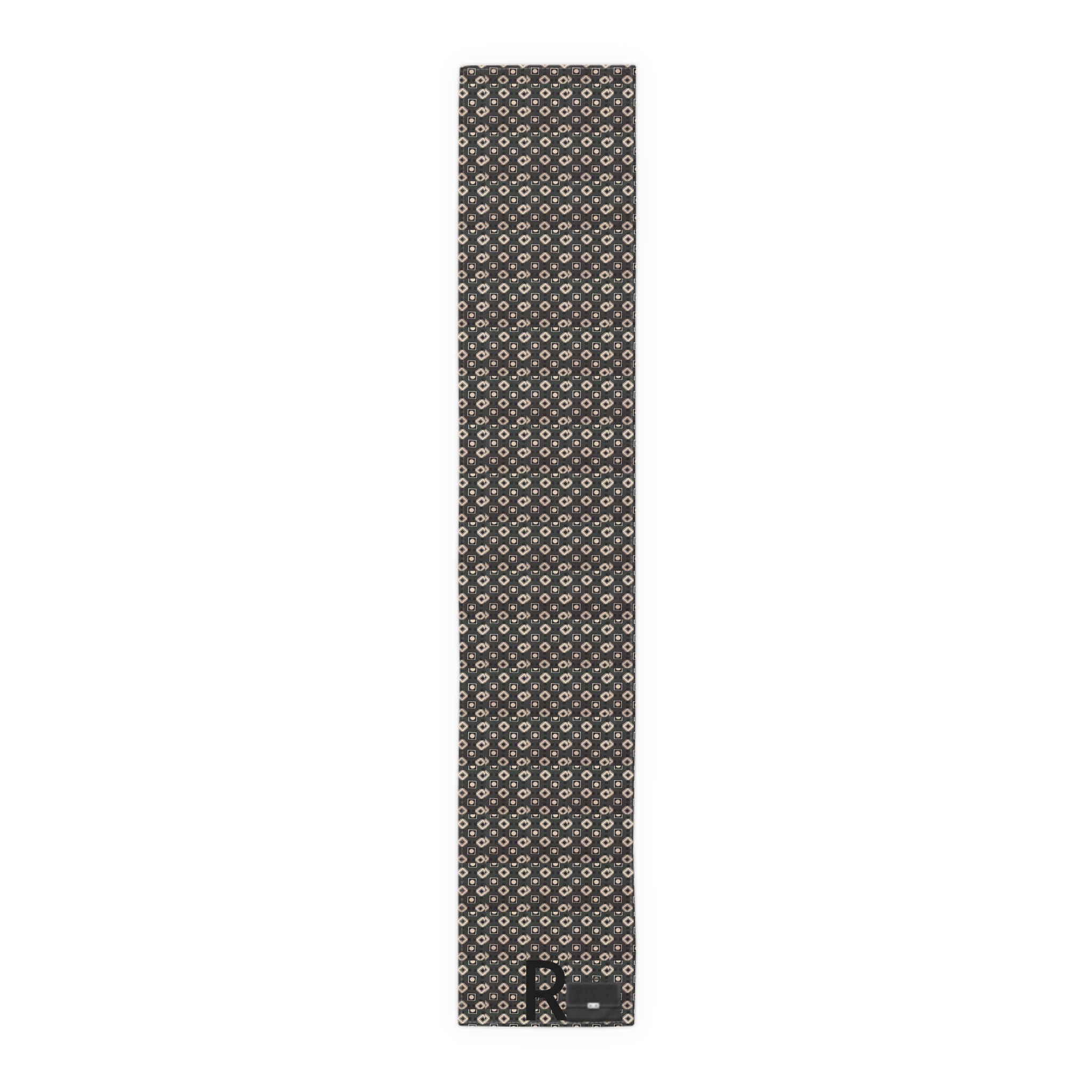 stacks table runner - Image 5