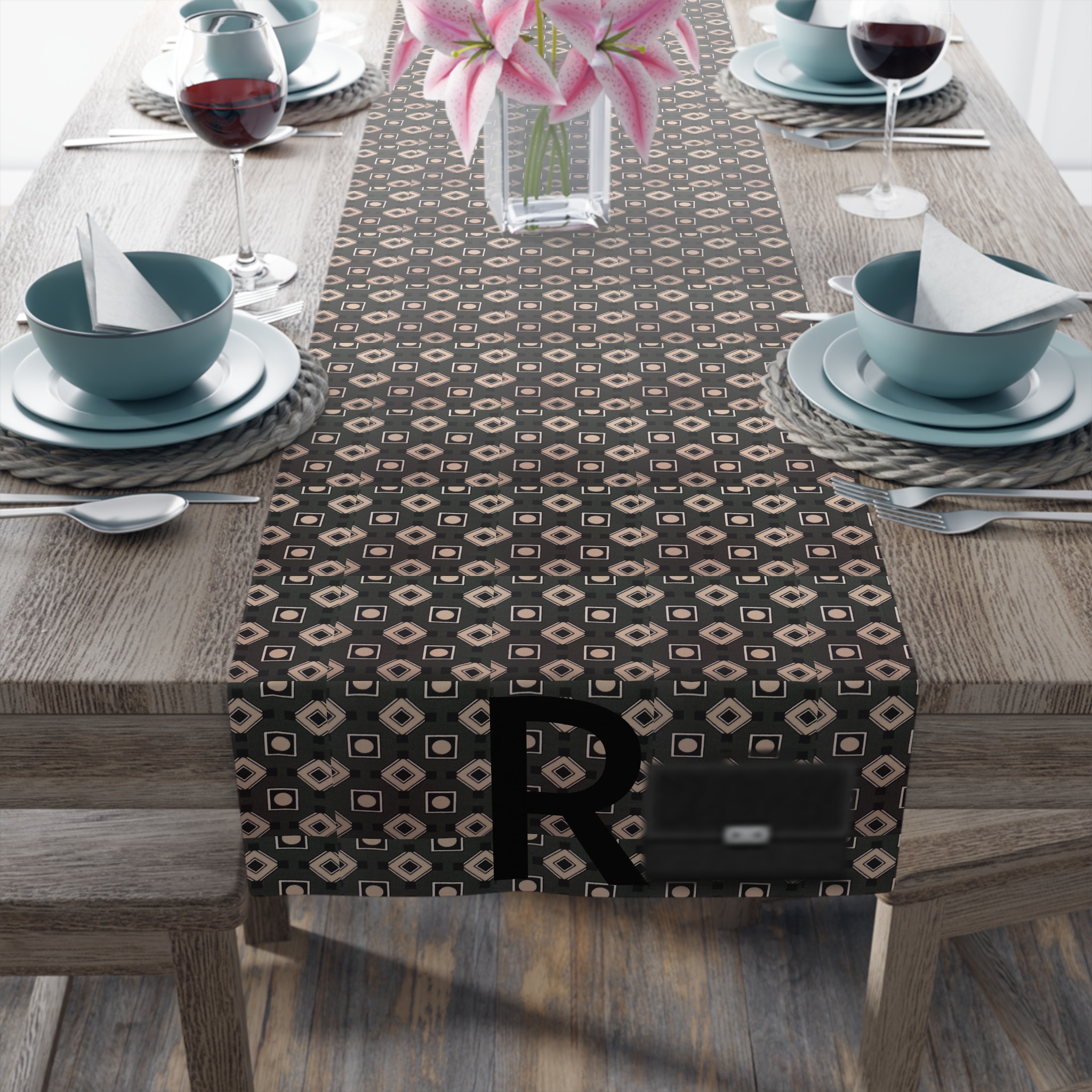 stacks table runner - Image 3