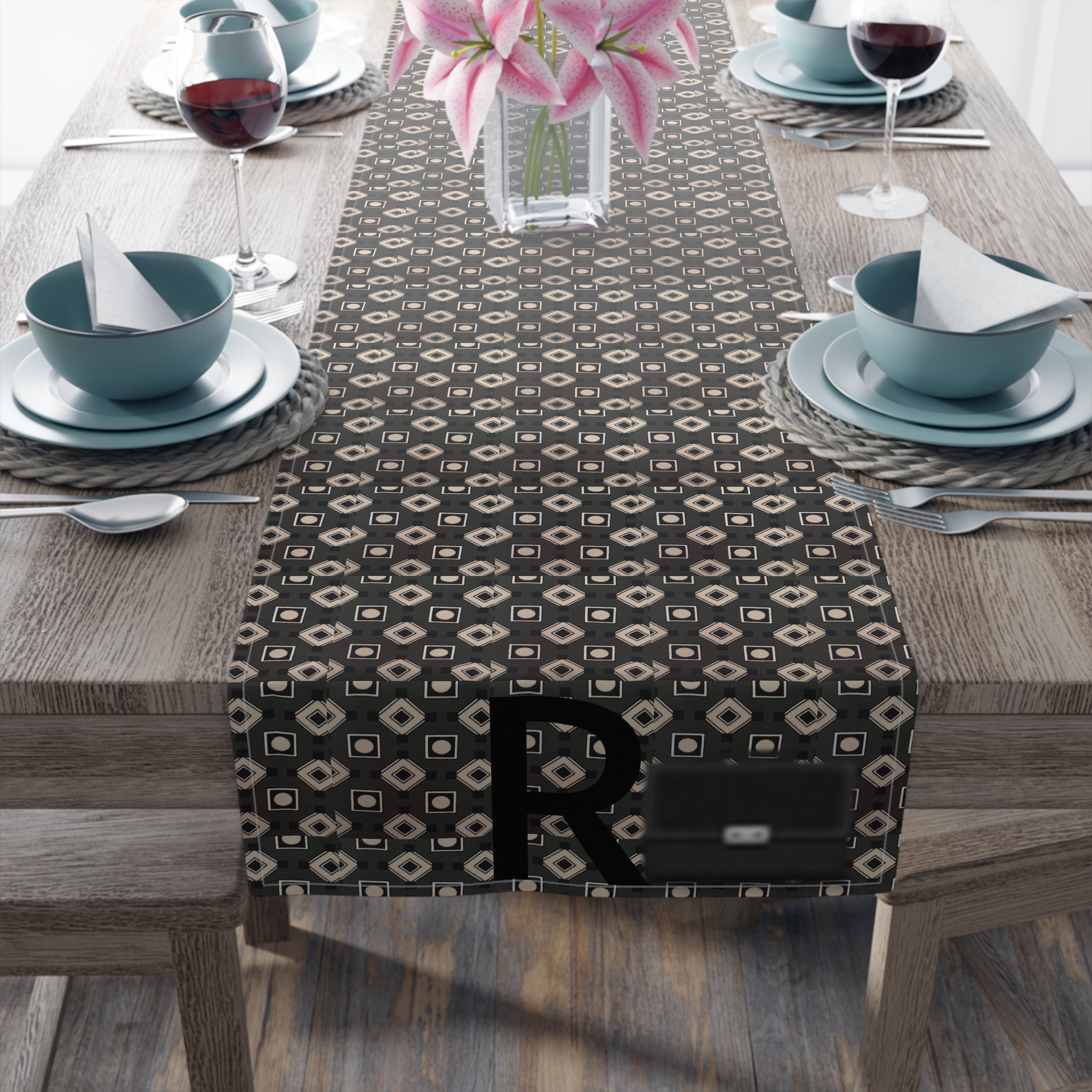 stacks table runner