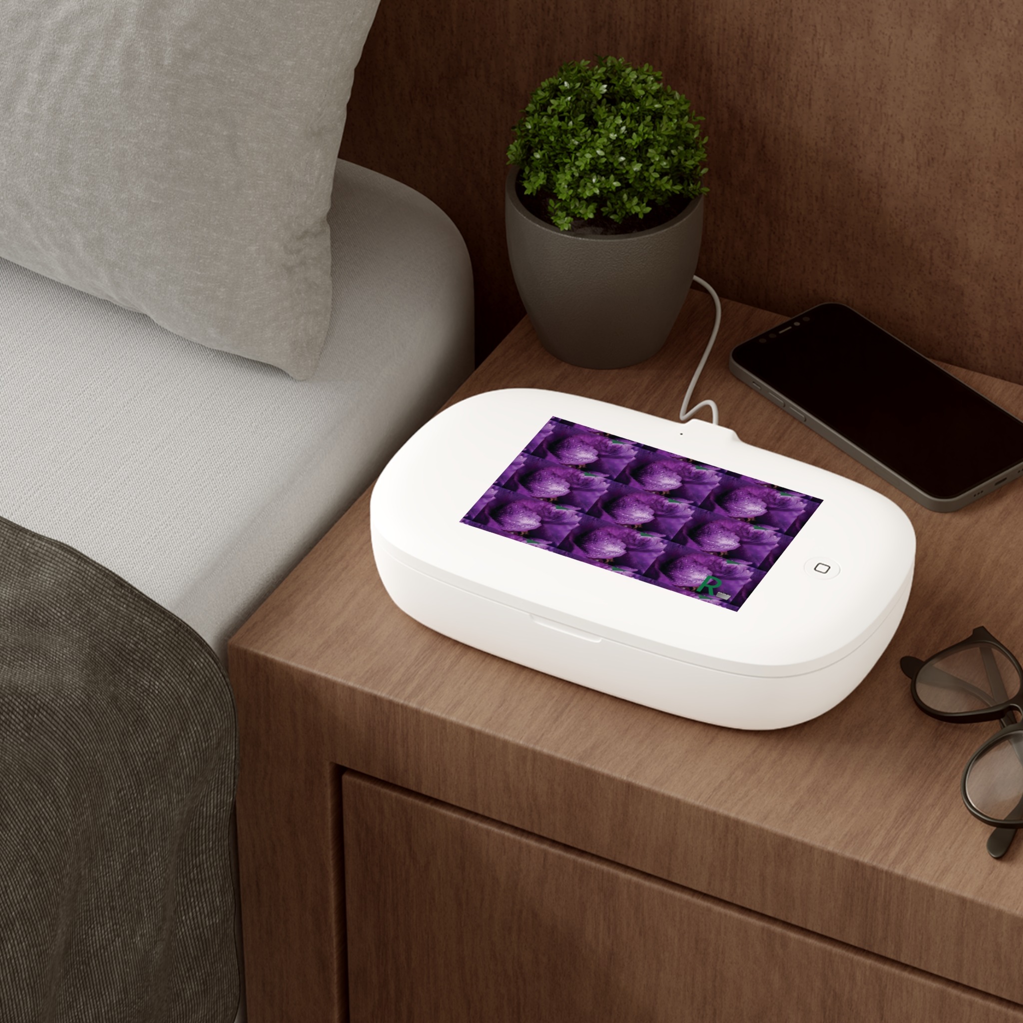 royale uv phone sanitizer and wireless charging pad - Image 2